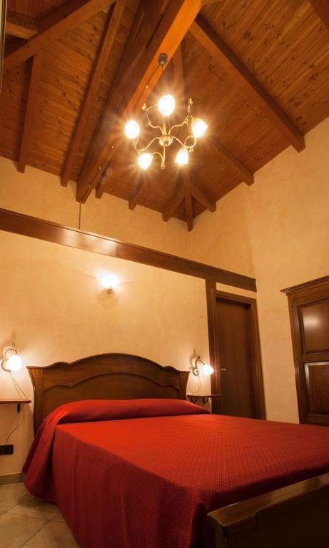 Agriturismo U' Casinu Da Scala Кампора Сан Джовани Стая снимка